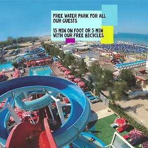 Giorg - Waterpark Included Szálloda