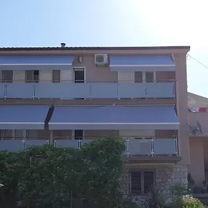 foglaljon itt